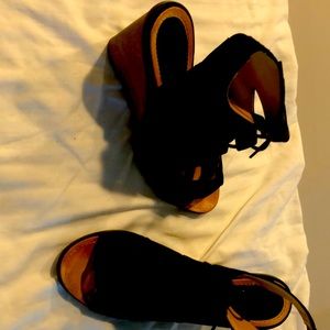 Shoes wedge black